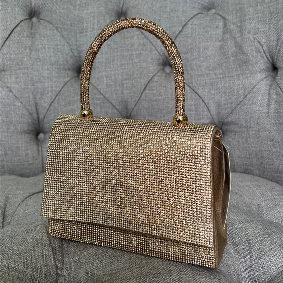 Elegant Gold Evening Handbag - Picture 4 of 9
